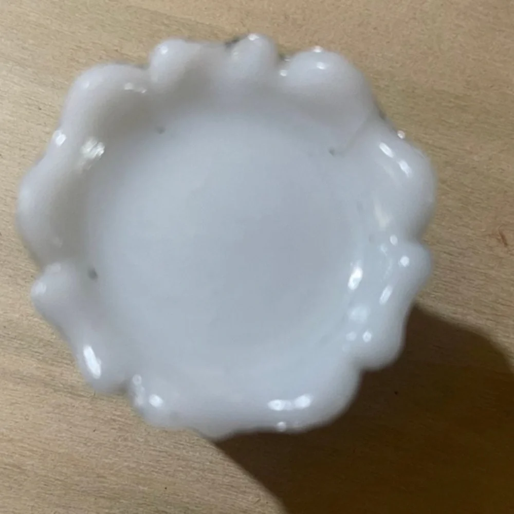 Antique Dithridge Victorian era milk glass vanity set